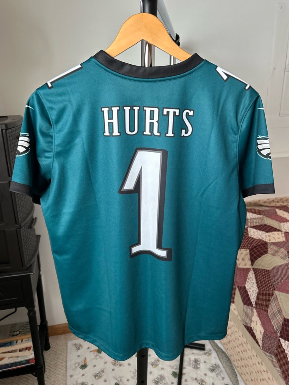 Nike NFL Philadelphia Eagles Jalen Hurts #1 Football Jersey Large